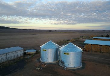 on farm flat bottom silos